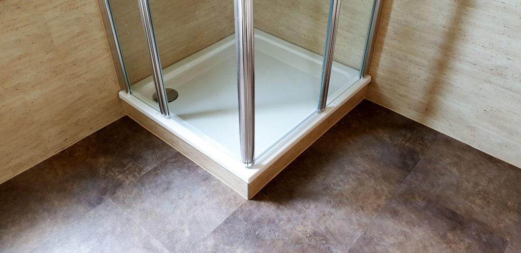 HEINEMANN GmbH – Fachbetrieb der Malerinnung Erfurt_Badsanierung mit Designbelag_17