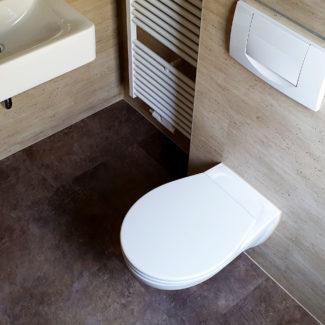 HEINEMANN GmbH – Fachbetrieb der Malerinnung Erfurt_Badsanierung mit Designbelag_23 