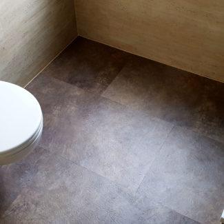 HEINEMANN GmbH – Fachbetrieb der Malerinnung Erfurt_Badsanierung mit Designbelag_27 