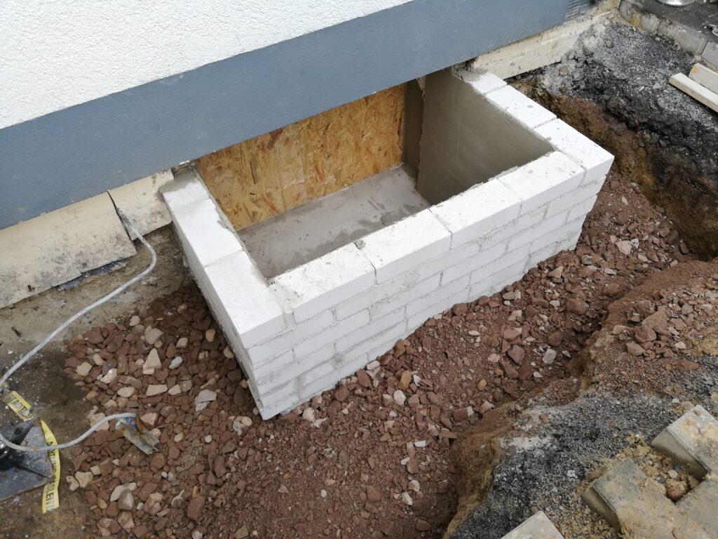 Lichtschacht vergrößern (außen)