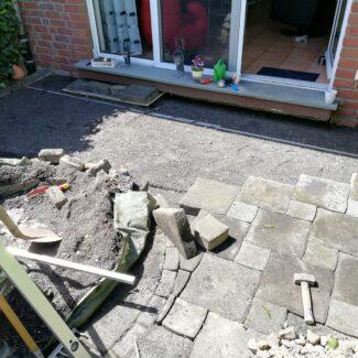 Abgesackte Terrasse reparieren 