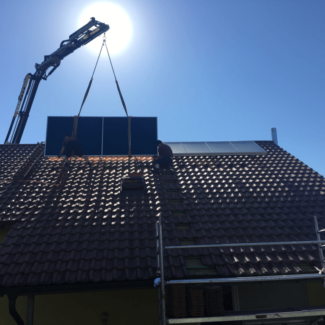 Anbringung der Solarkollektoren 