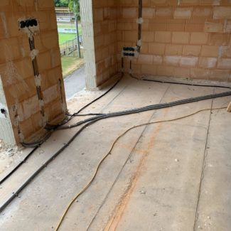 C040AB78-F324-41D4-BDB6-EB358095922D 