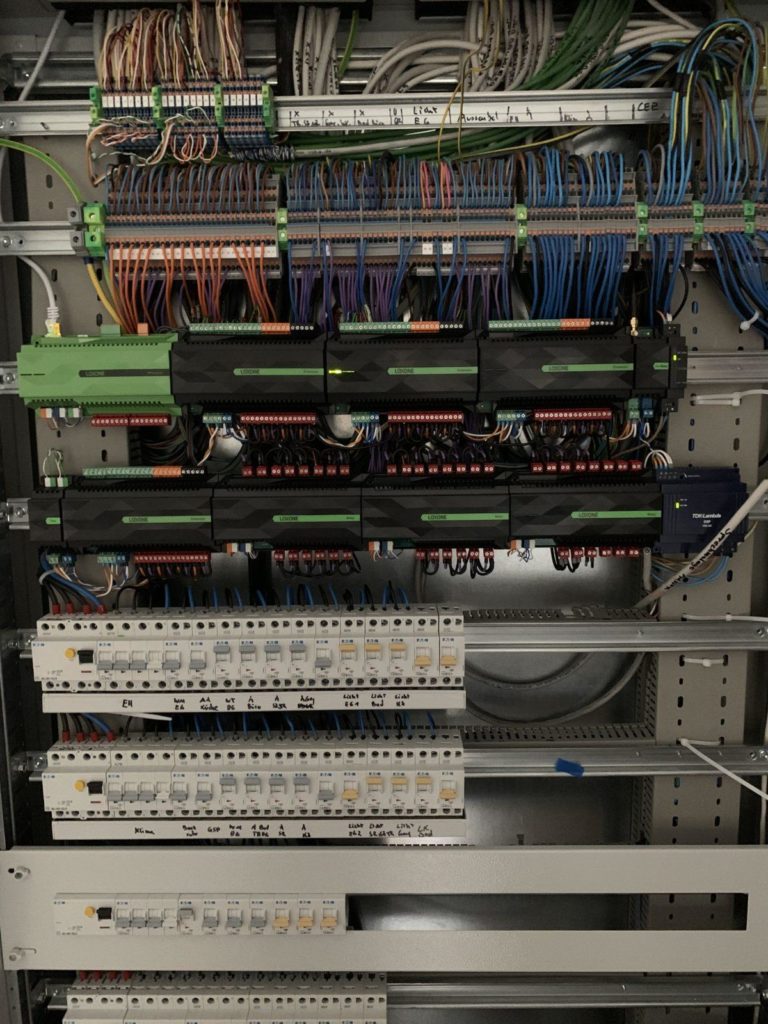 AE14CF65-B05A-4167-8744-3D8E38AD6B3D