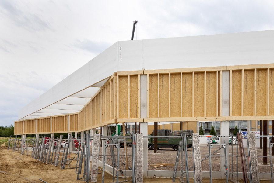 9CDDA8E9-1004-4BE8-A025-6169D27A1FF8